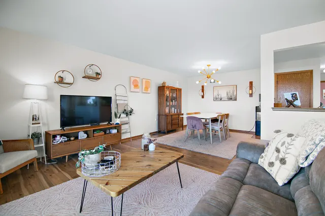 $314,900 | 11053 Louetta Lane, Unit 193, Orland Park, IL 60467