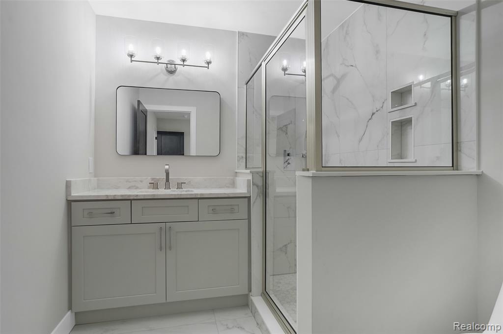 31130 Lahser Road Beverly Hills, MI 48025 - Photo 31 of 50