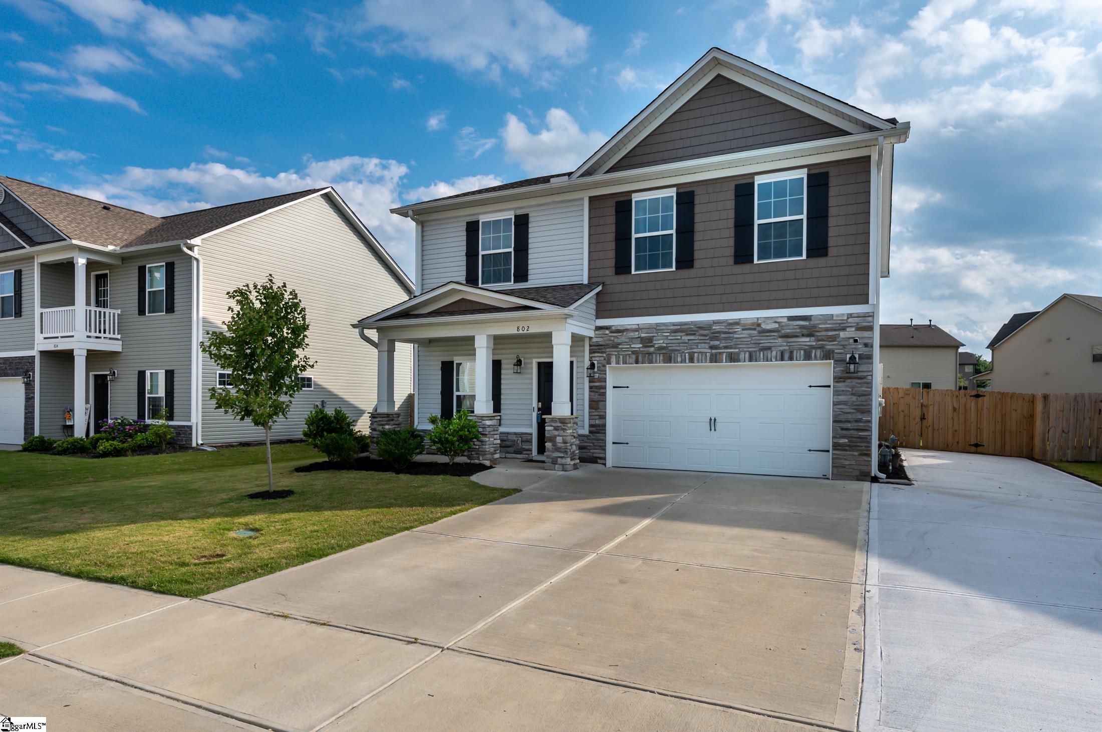 802 Camberwell Road Simpsonville, SC 29680 - Photo 2 of 36 Gallery Image 2