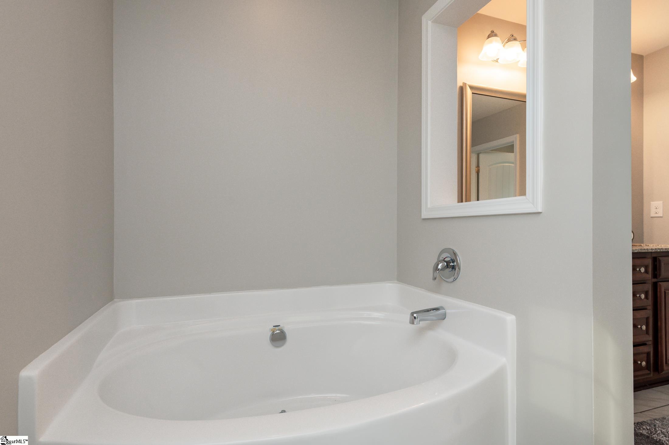 802 Camberwell Road Simpsonville, SC 29680 - Photo 25 of 36 Gallery Image 25