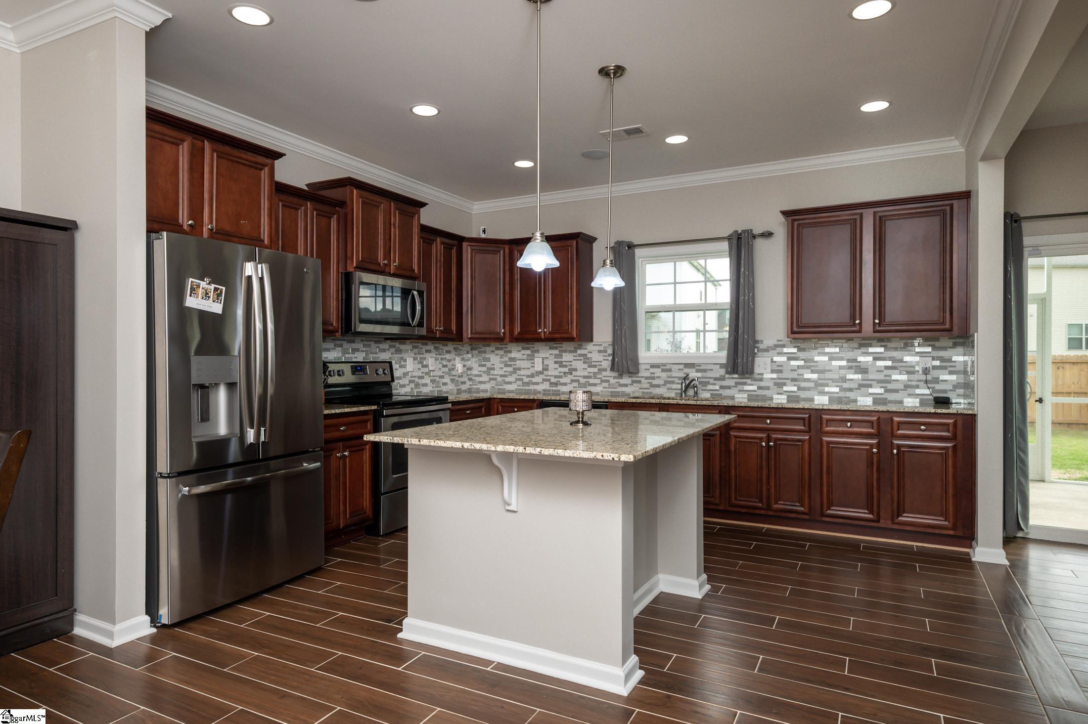 802 Camberwell Road Simpsonville, SC 29680 - Photo 3 of 36 Gallery Image 3