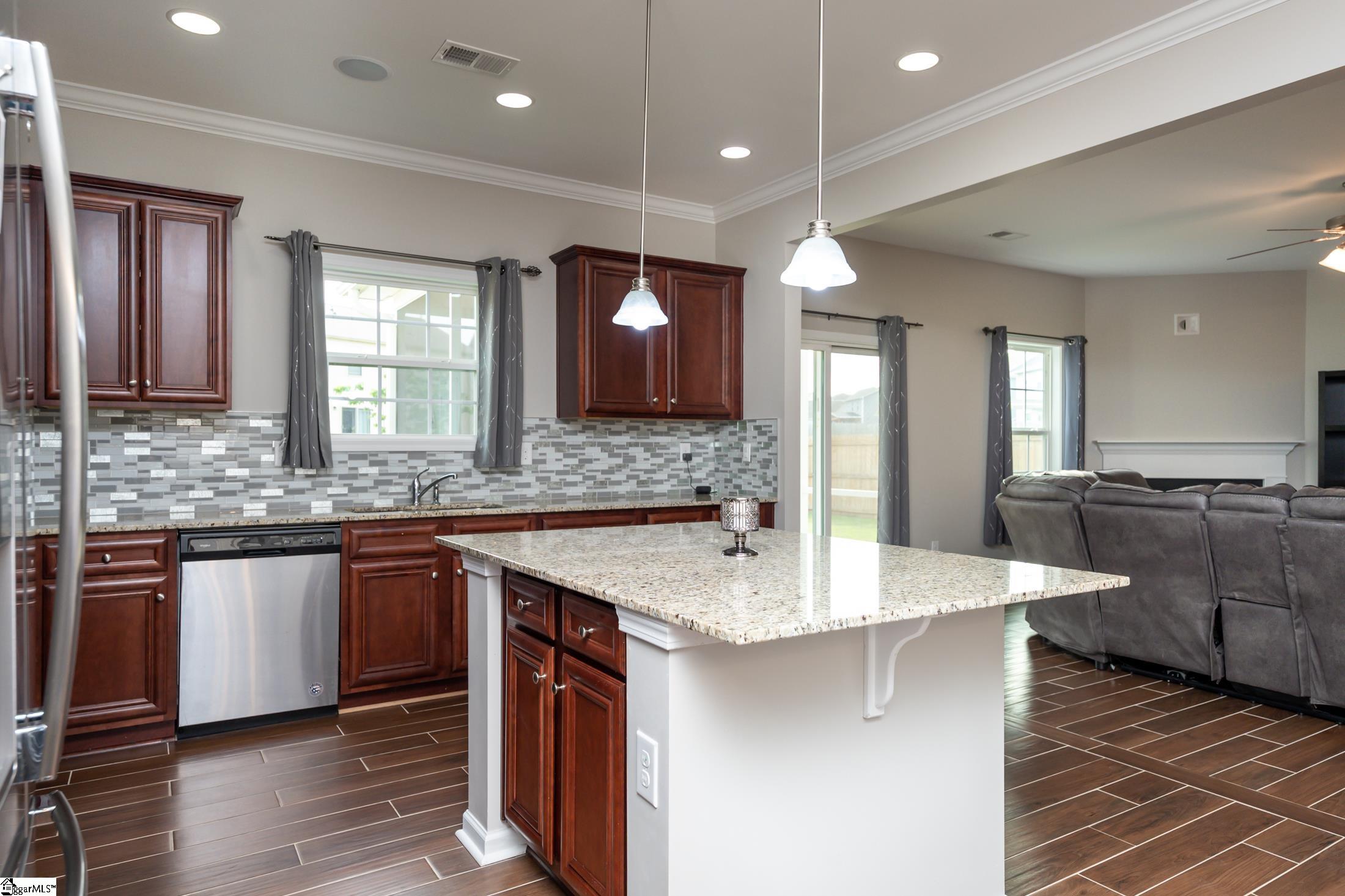 802 Camberwell Road Simpsonville, SC 29680 - Photo 6 of 36 Gallery Image 6