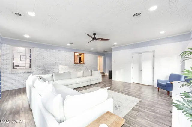 $289,900 | 3110 Redwood Drive, Humboldt, TN 38343