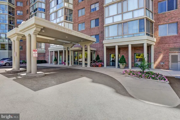 $475,000 | 3200 North Leisure World Boulevard, Unit 906, Silver Spring, MD 20906