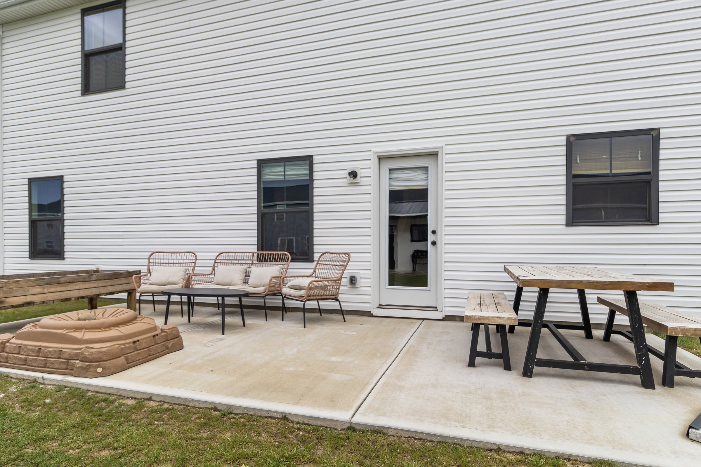 2458 St George Way Lebanon, IN 46052 - Photo 3 of 28