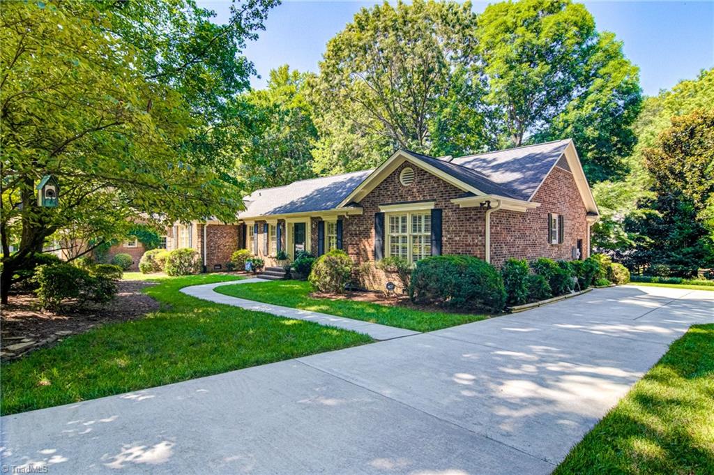 1807 Beechtree Road Greensboro, NC 27408 - Photo 3 of 35 Gallery Image 3