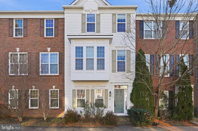$2,800 | 13532 Stargazer Terrace, Centreville, VA 20120
