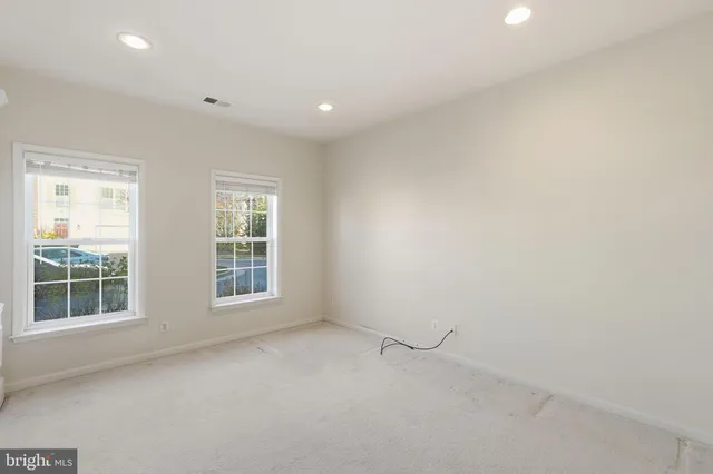 $2,800 | 13532 Stargazer Terrace, Centreville, VA 20120