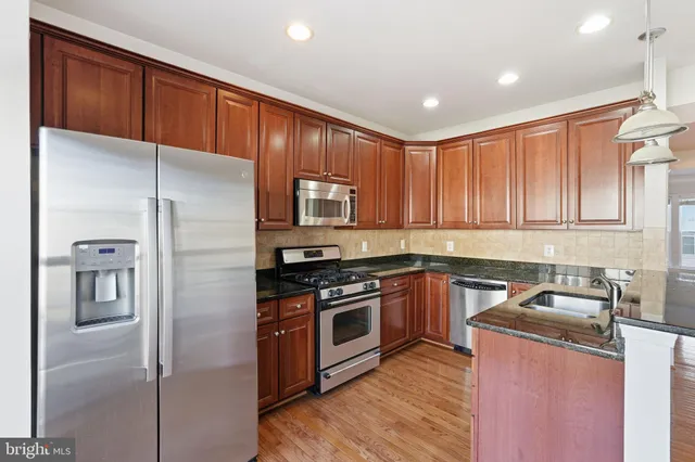 $2,800 | 13532 Stargazer Terrace, Centreville, VA 20120