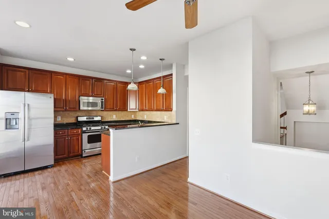 $2,800 | 13532 Stargazer Terrace, Centreville, VA 20120