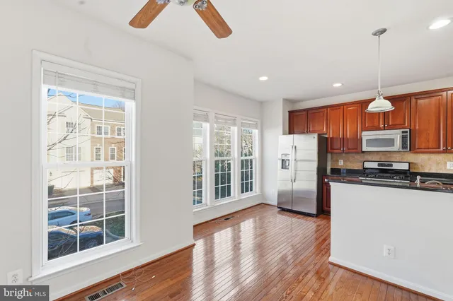 $2,800 | 13532 Stargazer Terrace, Centreville, VA 20120