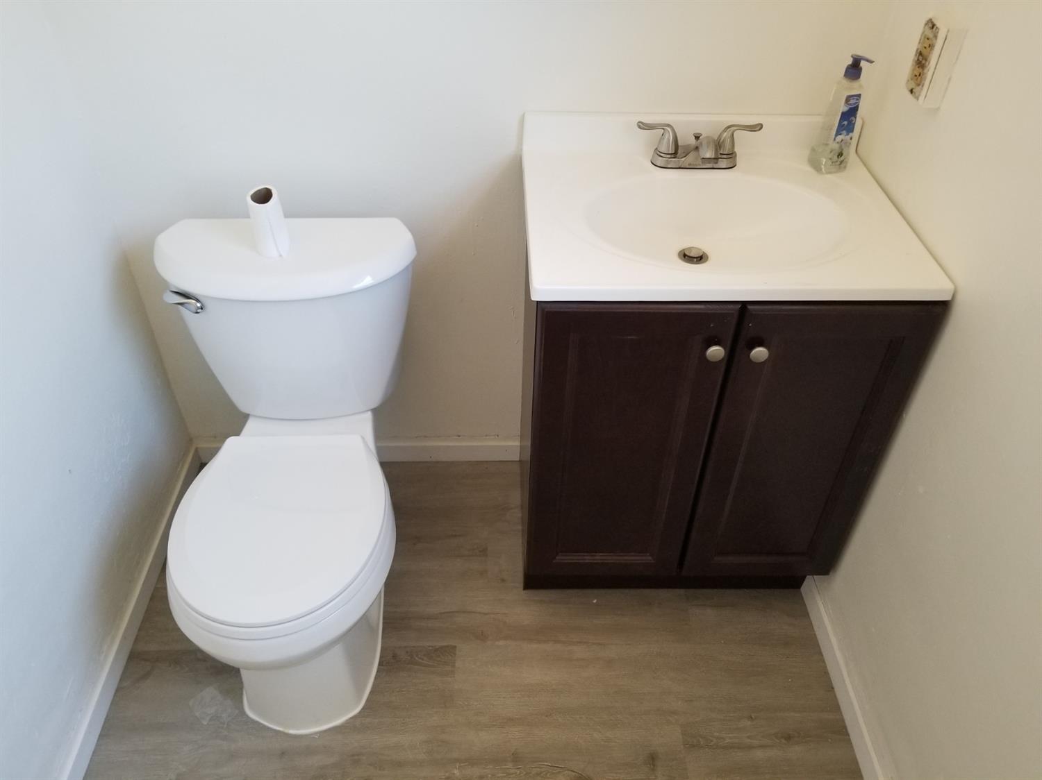 1026 South Church Avenue Reedley, CA 93654 - Photo 13 of 44