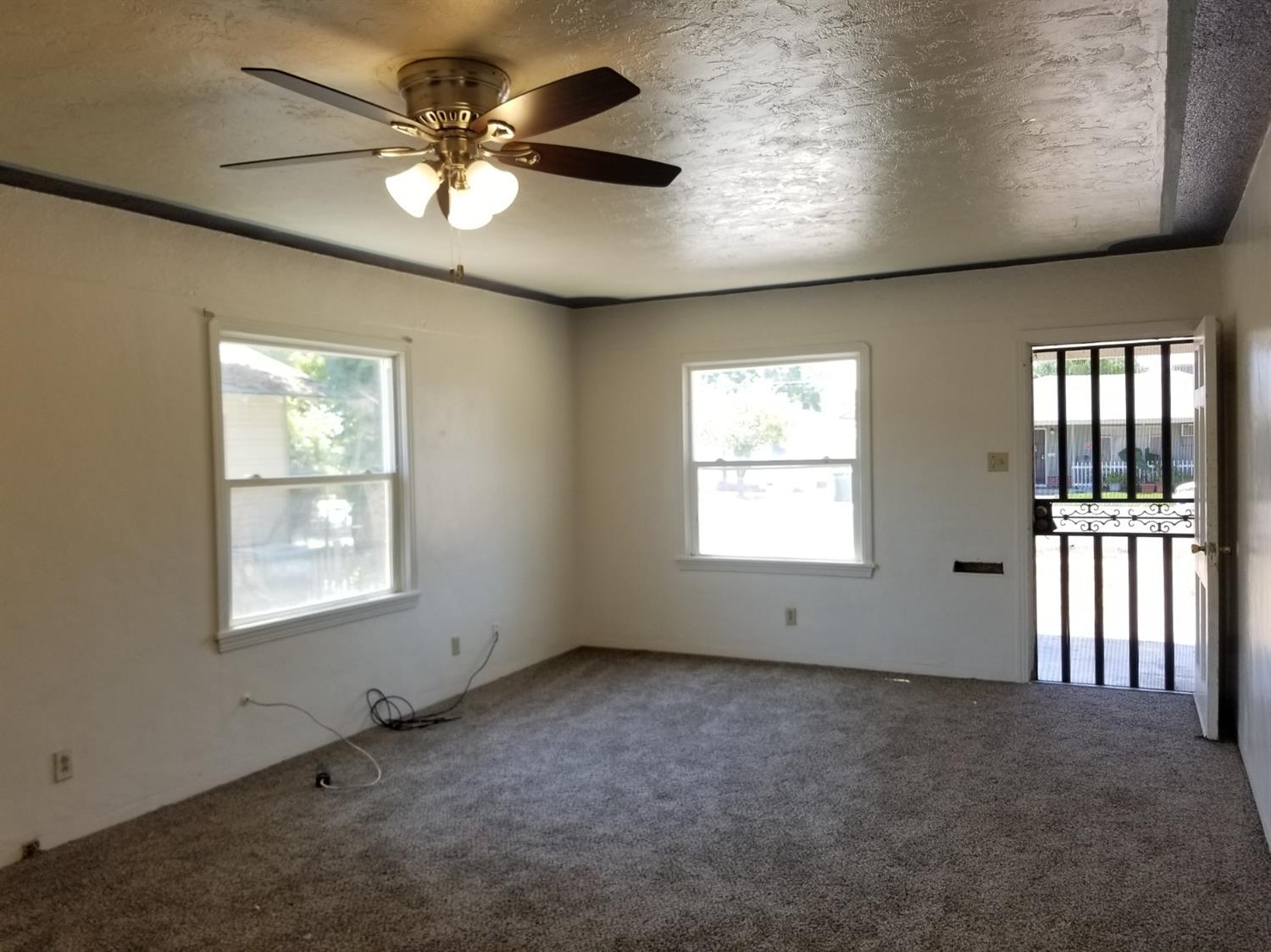 1026 South Church Avenue Reedley, CA 93654 - Photo 9 of 44
