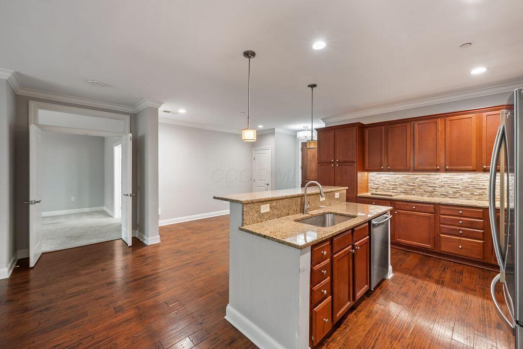 3175 Tremont Road, Unit 409 Columbus, OH 43221 - Photo 16 of 42 DSC06919