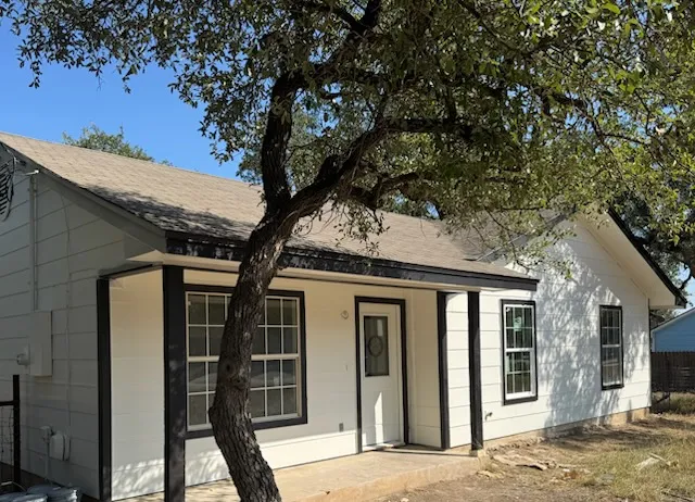 $1,750 | 525 Live Oak Drive, Bertram, TX 78605