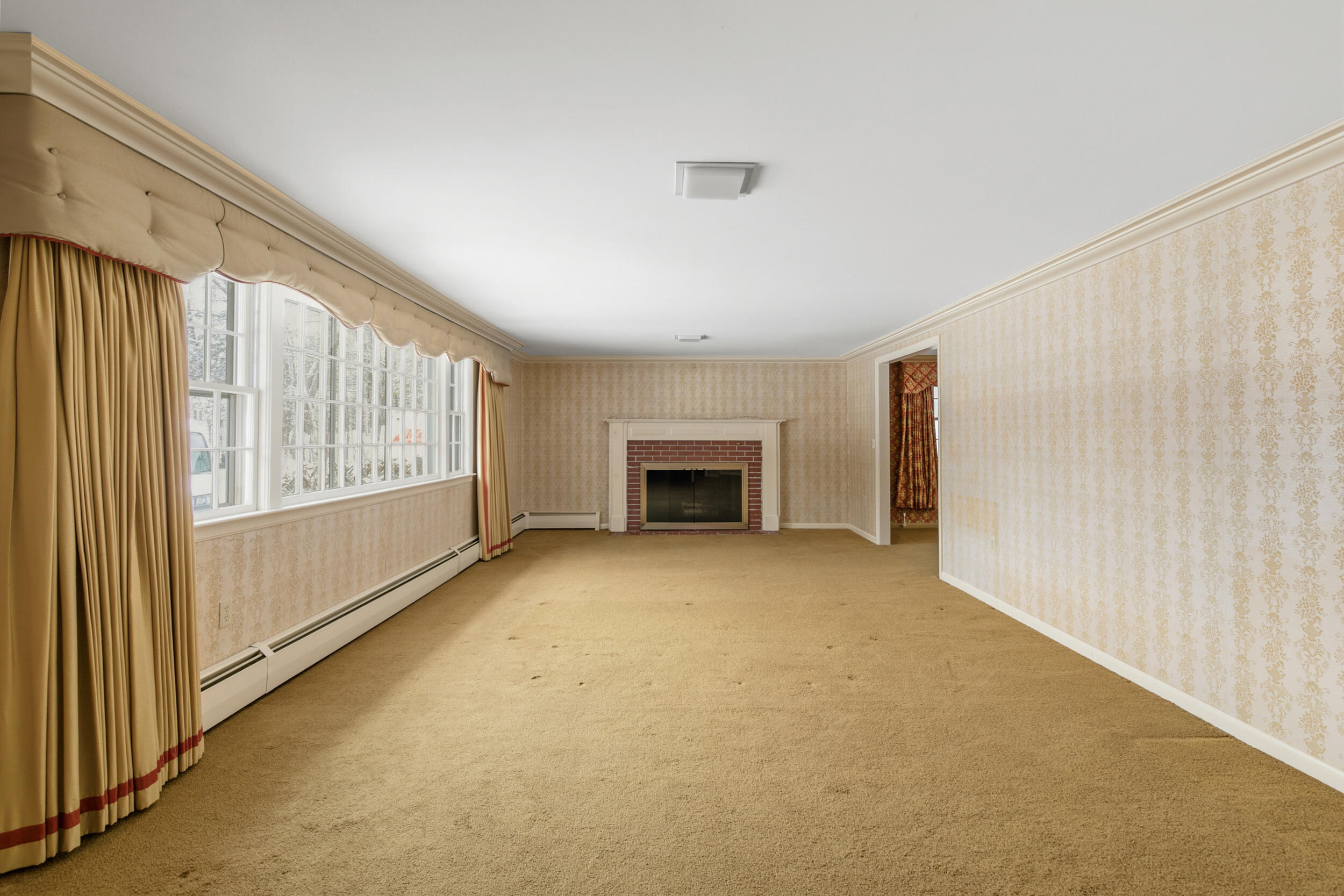 207 North High Street Bridgton, ME 04009 - Photo 24 of 43 Living room