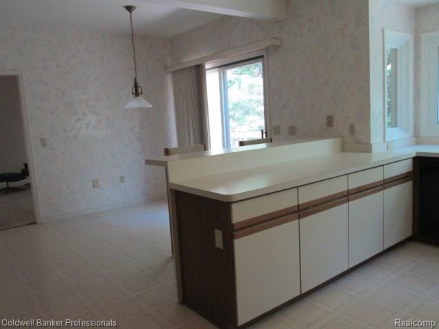 31235 Country Ridge Circle Farmington Hills, MI 48331 - Photo 12 of 32