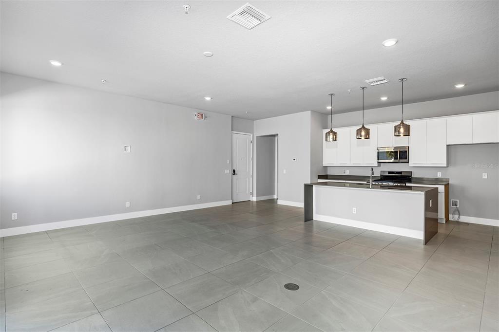 7770 Sandy Ridge Drive, Unit 129 Reunion, FL 34747 - Photo 4 of 54 Gallery Image 4