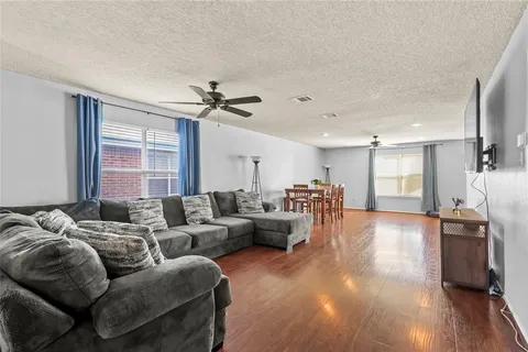 $345,000 | 125 Jefferson Drive, Venus, TX 76084