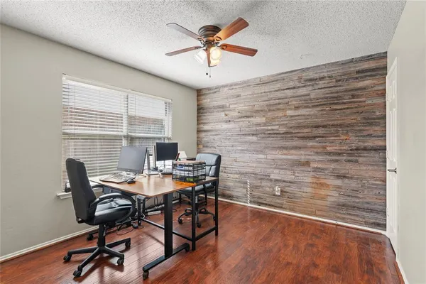 $345,000 | 125 Jefferson Drive, Venus, TX 76084