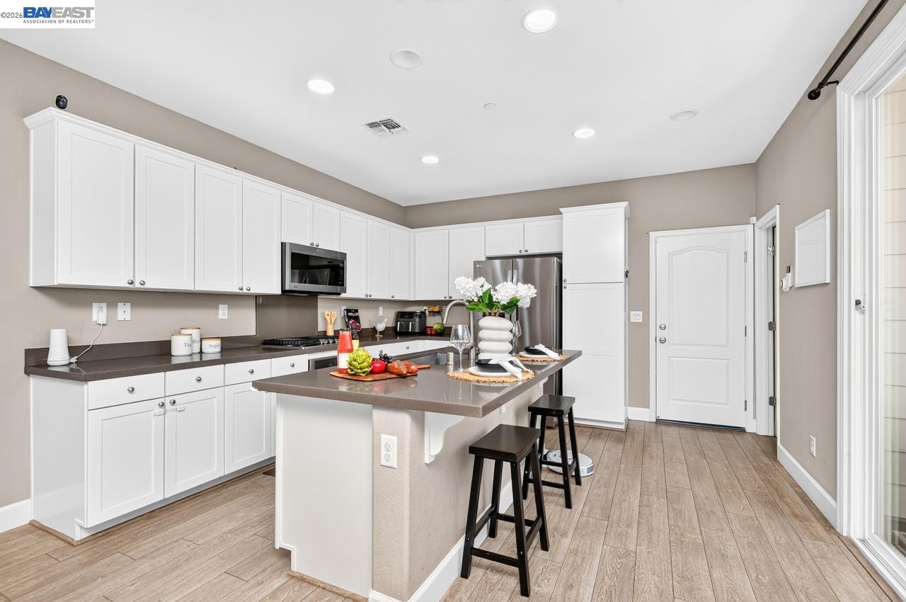 205 Stratus Common Livermore, CA 94550 - Photo 13 of 38