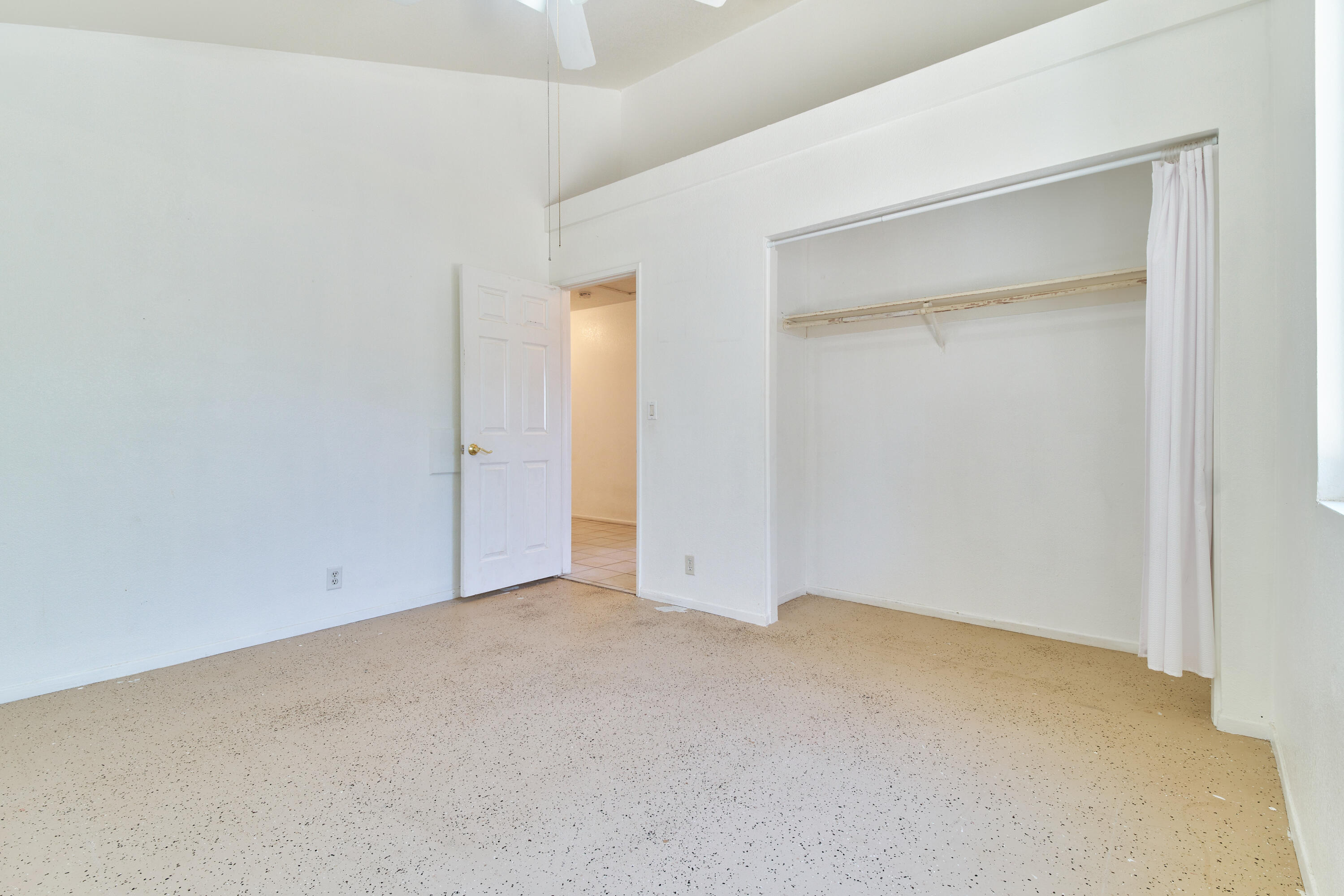 66097 San Jose Road Desert Hot Springs, CA 92240 - Photo 17 of 26 a view of an empty room