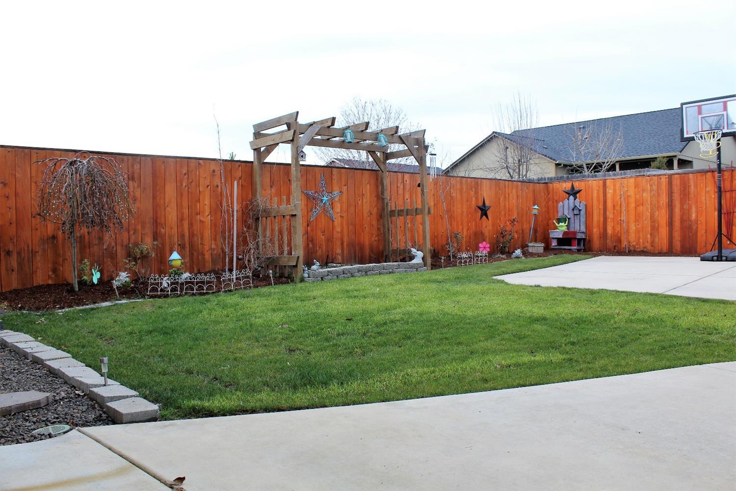 635 Barton Road Eagle Point, OR 97524 - Photo 20 of 23 Additional Photo