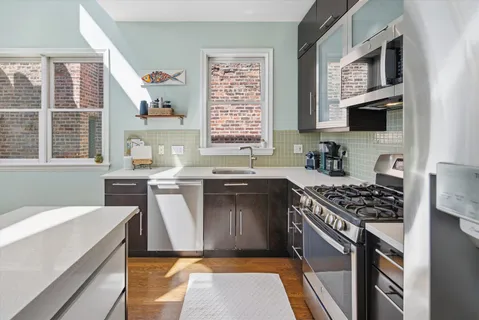 $775,000 | 2024 West Iowa Street, Unit 3B, Chicago, IL 60622