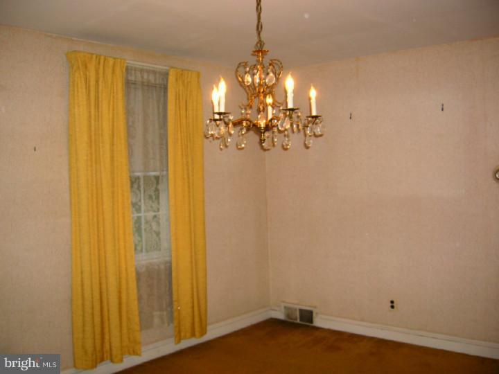 447 Southcroft Road Springfield, PA 19064 - Photo 4 of 11 Dining Room