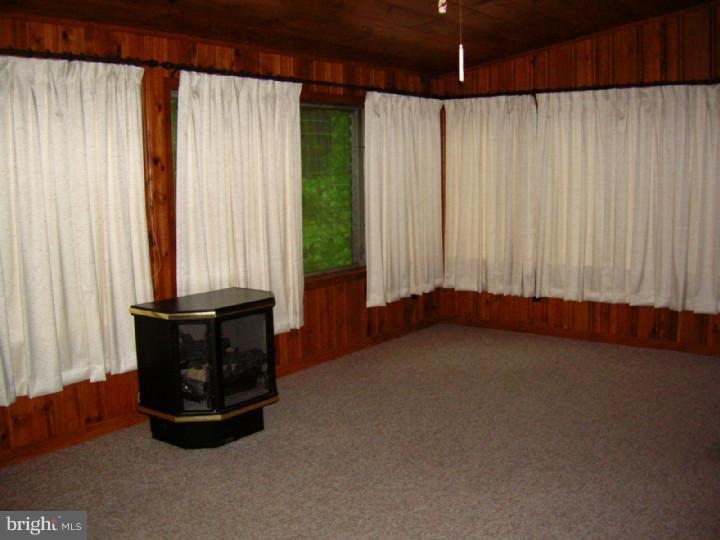 447 Southcroft Road Springfield, PA 19064 - Photo 7 of 11 Enclosed Porch
