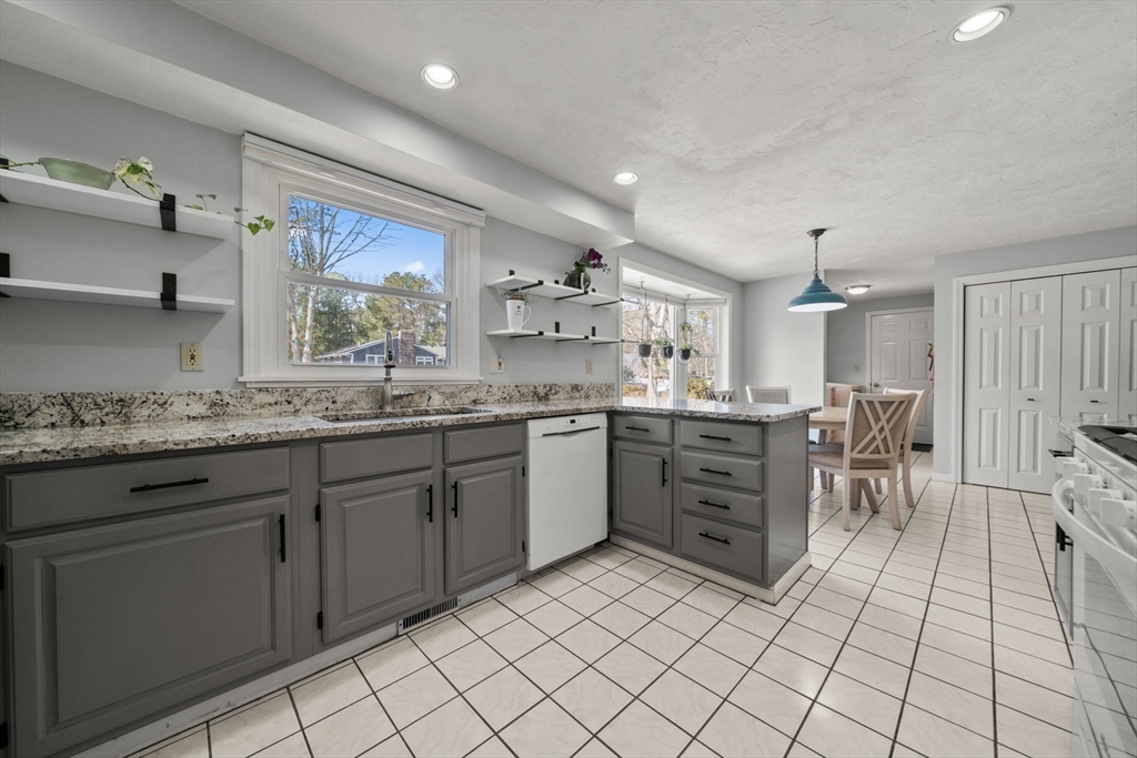 11 Watson Drive Mashpee, MA 02649 - Photo 14 of 38