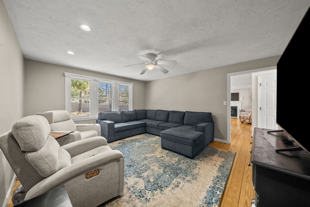 11 Watson Drive Mashpee, MA 02649 - Photo 18 of 38