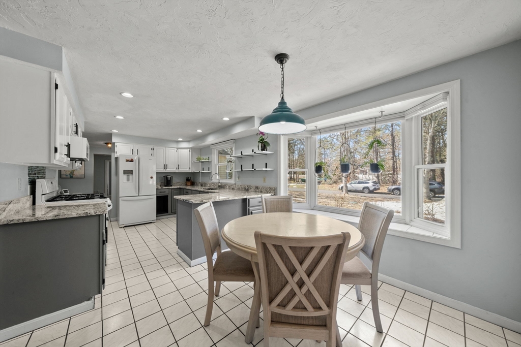 11 Watson Drive Mashpee, MA 02649 - Photo 8 of 38