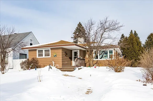 $285,000 | 601 12th Avenue, Two Harbors, MN 55616