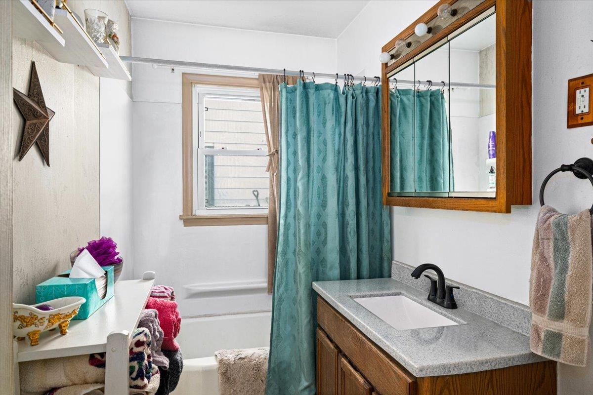 601 12th Avenue Two Harbors, MN 55616 - Photo 20 of 27