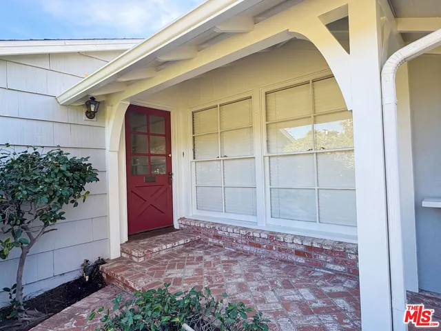 $4,800 | 13054 Hartsook Street, Sherman Oaks, CA 91423