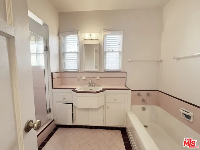 $4,800 | 13054 Hartsook Street, Sherman Oaks, CA 91423