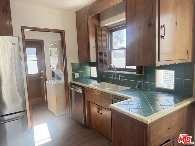 $4,800 | 13054 Hartsook Street, Sherman Oaks, CA 91423