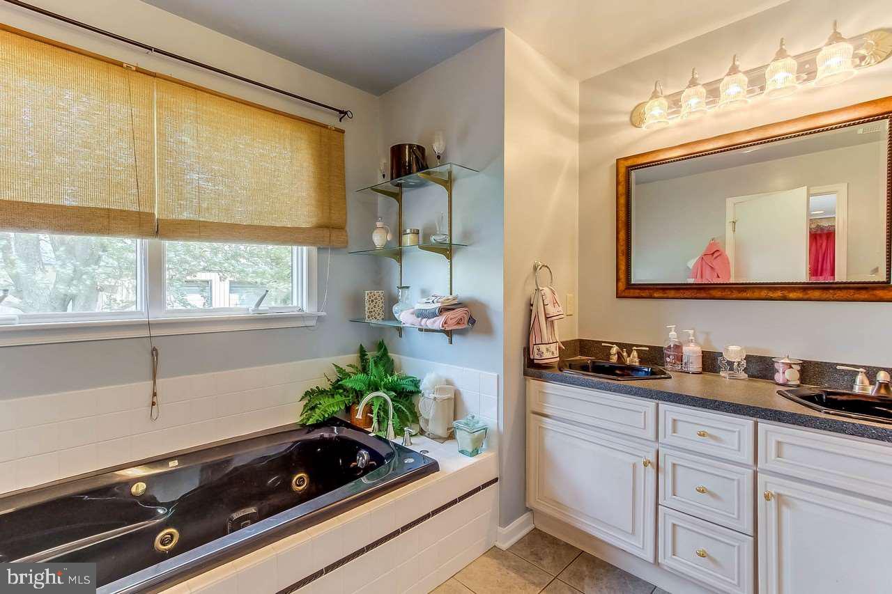 17665 Ridge Meadow Road Stewartstown, PA 17363 - Photo 14 of 28 Gallery Image 14