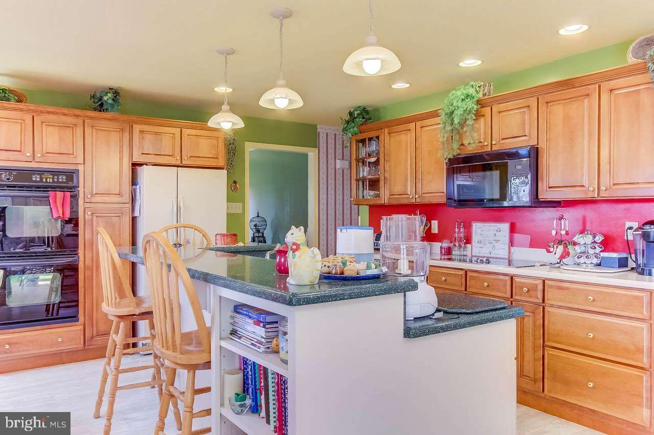 17665 Ridge Meadow Road Stewartstown, PA 17363 - Photo 4 of 28 Gallery Image 4