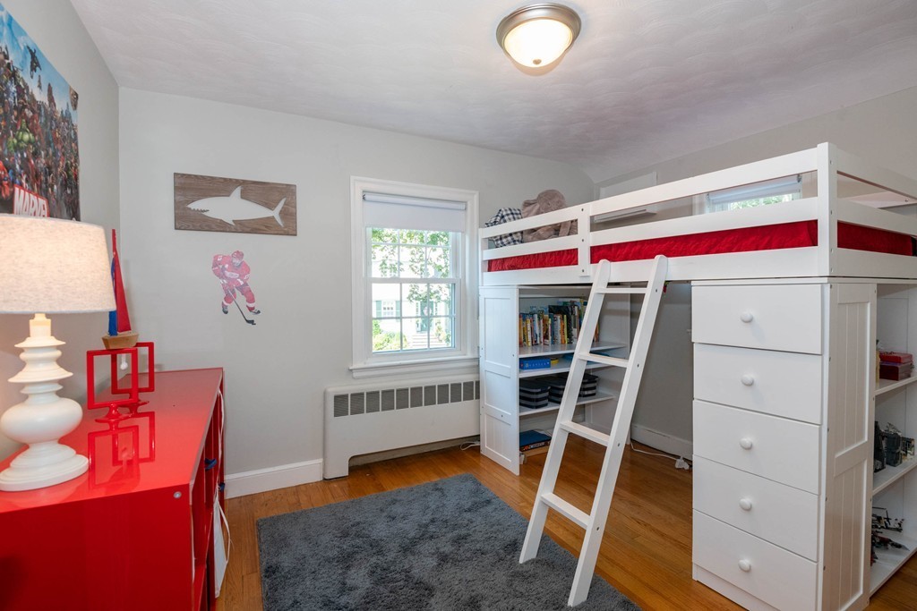 17 Mohawk Road Marblehead, MA 01945 - Photo 23 of 30