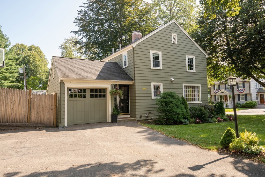 17 Mohawk Road Marblehead, MA 01945 - Photo 29 of 30
