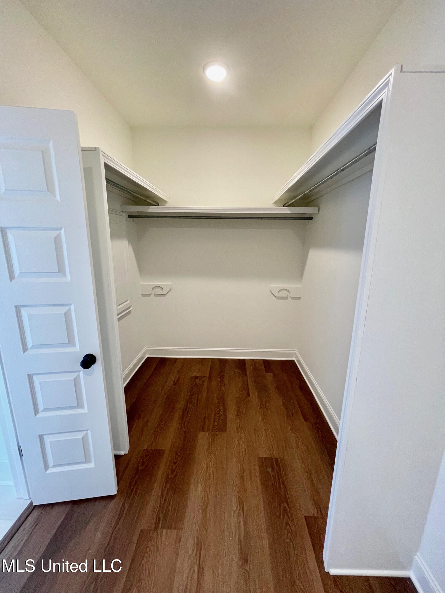 196 Azure Drive Canton, MS 39046 - Photo 22 of 26 IMG_7191