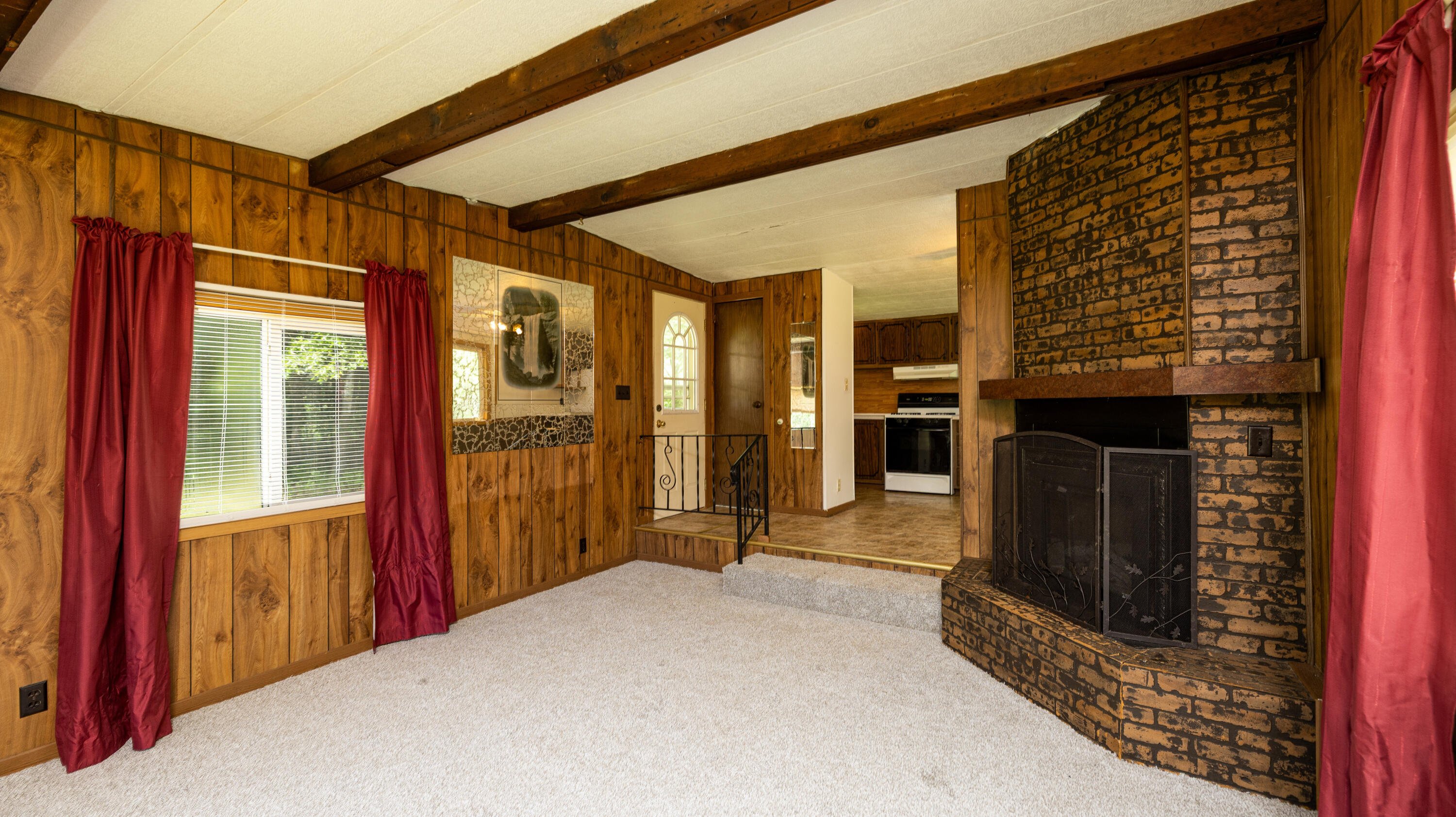 4678 Huser Road Seneca, WI 54489 - Photo 27 of 38 Interior Living Room 1