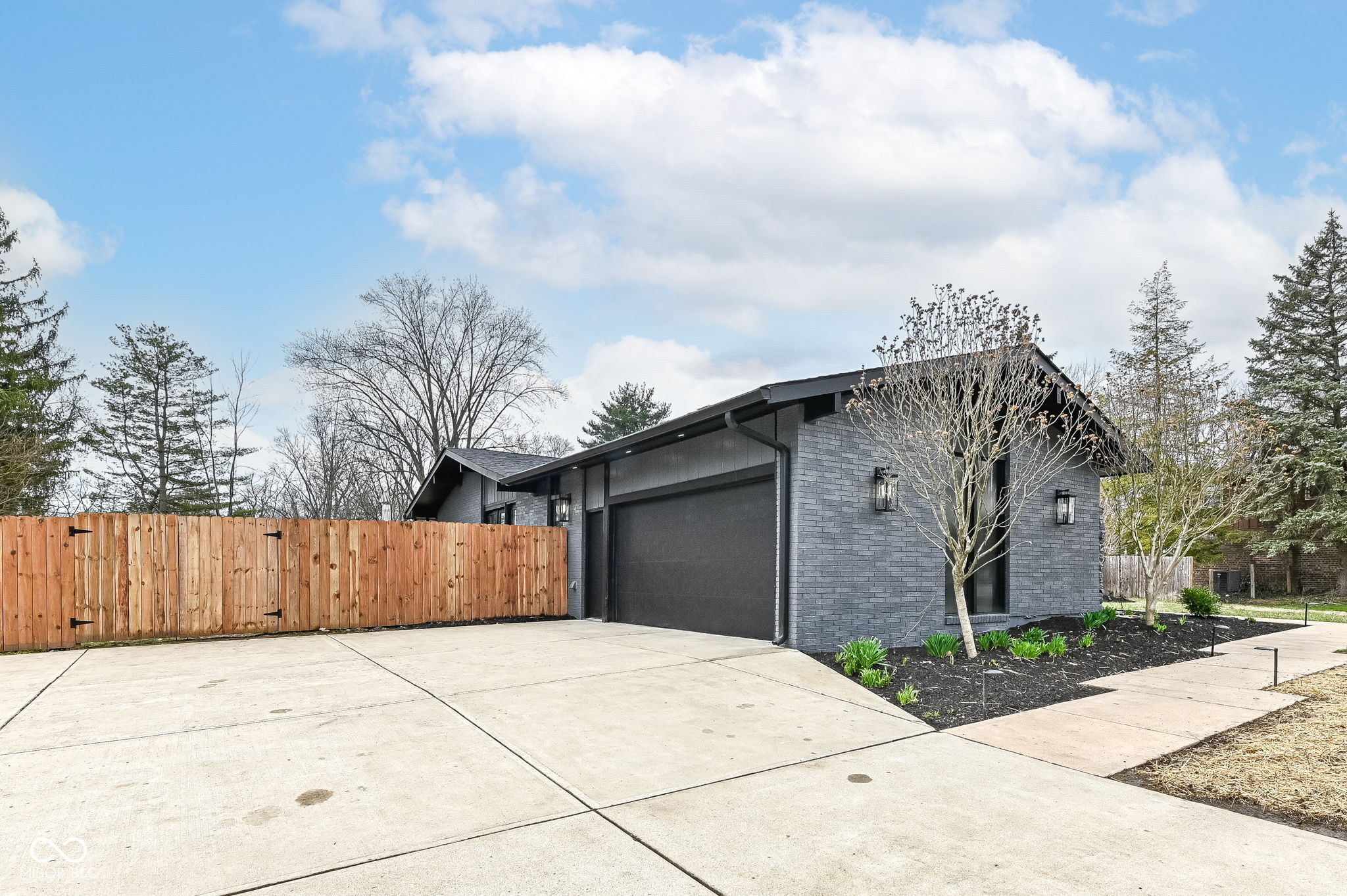 11 Bennett Road Carmel, IN 46032 - Photo 2 of 51 Gallery Image 2