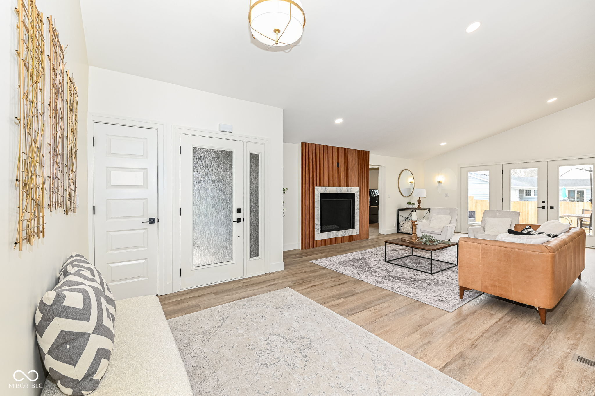 11 Bennett Road Carmel, IN 46032 - Photo 4 of 51 Gallery Image 4