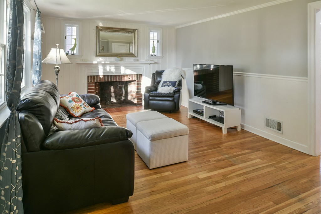 11 Chipman Road Beverly, MA 01915 - Photo 4 of 27 Gallery Image 4