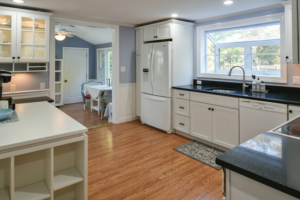 11 Chipman Road Beverly, MA 01915 - Photo 8 of 27 Gallery Image 8
