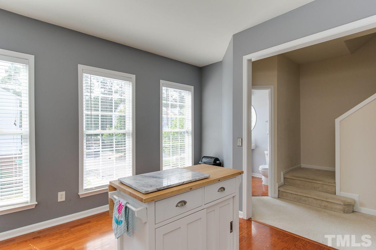 7036 Mead Lane Raleigh, NC 27613 - Photo 12 of 25