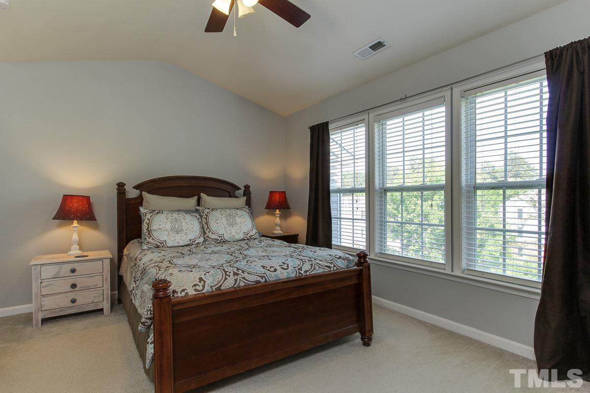 7036 Mead Lane Raleigh, NC 27613 - Photo 15 of 25